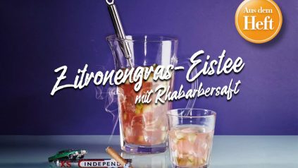 Zitronengras-Eistee mit Rhabarbersaft: Rezept aus dem Heft